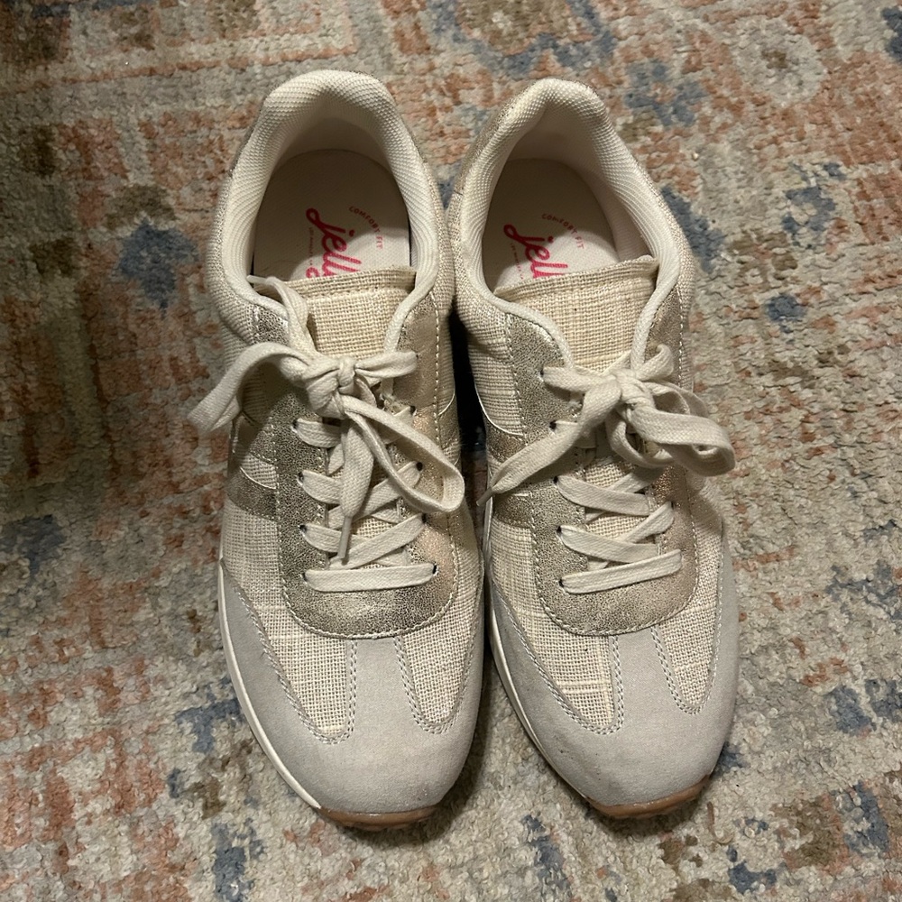 Jellypop Women's Beige and Gray Sneakers